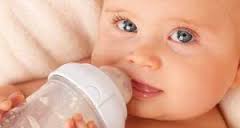 اهمیت مایعات هنگام بیماری کودکان