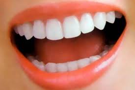 مواد طبیعی سفید کننده دندان کدامند؟
