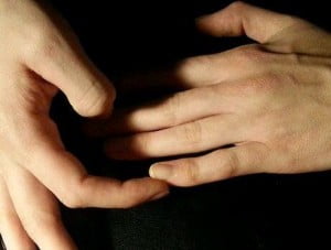 دردهای قاعدگی با ماسا›ژ انگشت کوچک درمان می شود
