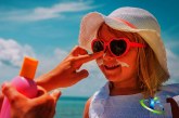 کرم ضد آفتاب چیست؟+در هنگام خرید کرم ضد آفتاب به چه نکاتی توجه کنیم؟